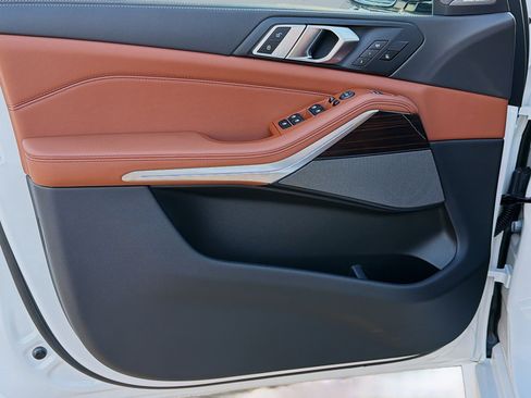 New 2026 BMW X5 xDrive40i w/ M Sport Package image 22