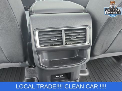 Used 2025 Volkswagen Atlas Cross Sport SE AWD/4WD image 16