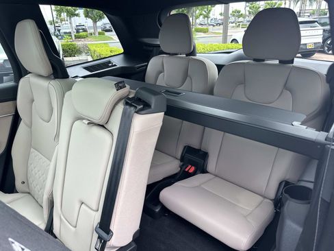 New 2026 Volvo XC90 B6 Plus w/ Protection Package Premier AWD/4WD image 18