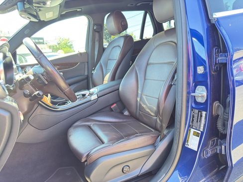 Used 2018 Mercedes-Benz GLC 300 4MATIC image 11