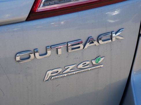 Used 2013 Subaru Outback 2.5i Limited image 6