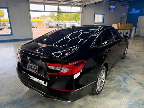 Used 2019 Honda Accord EX image 9