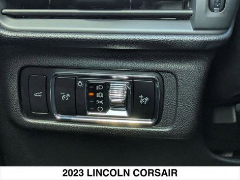 Certified 2023 Lincoln Corsair Reserve w/ Jet Appearance Package AWD/4WD image 19