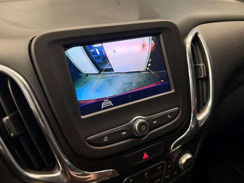 Used 2020 Chevrolet Equinox LT AWD/4WD image 14