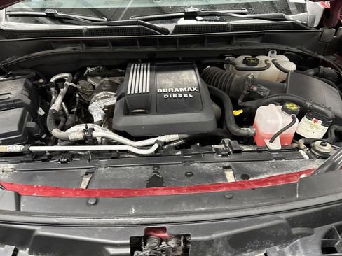 Used 2024 GMC Yukon XL SLT image 41