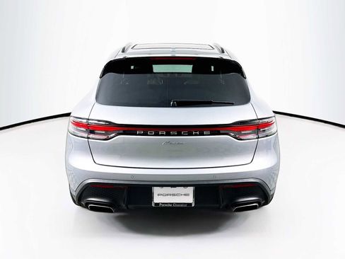 Certified 2024 Porsche Macan image 10