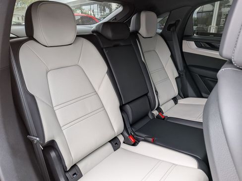 New 2026 Porsche Cayenne E-Hybrid Coupe AWD/4WD image 25