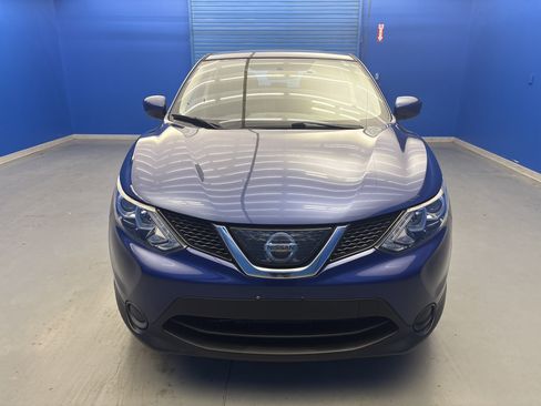 Used 2019 Nissan Rogue Sport S image 3