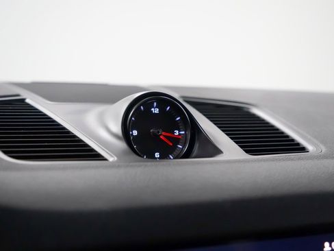 Certified 2023 Porsche Cayenne image 29