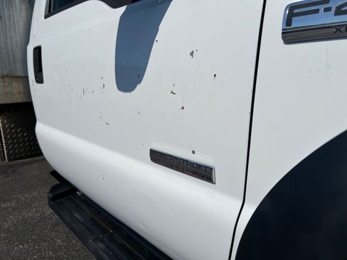 Used 2006 Ford F450 2WD Regular Cab Super Duty image 23