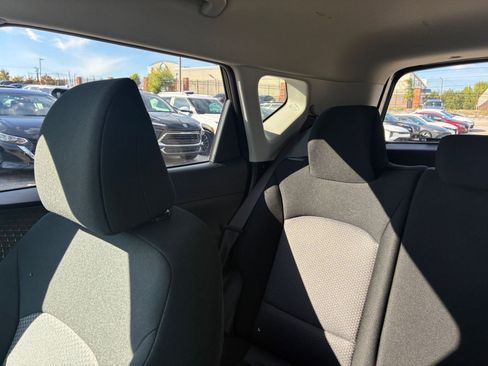 Used 2025 Kia Soul LX w/ LX Technology Package FWD image 34