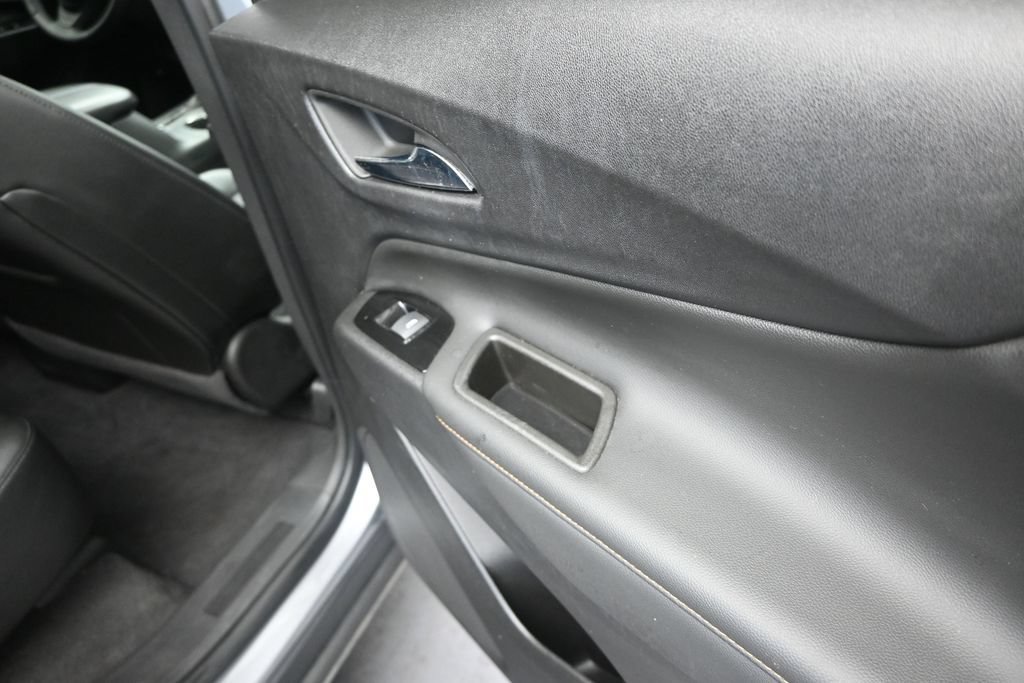 Used 2023 Chevrolet Equinox Premier FWD image 21