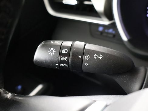 Used 2021 Toyota Highlander XLE image 42