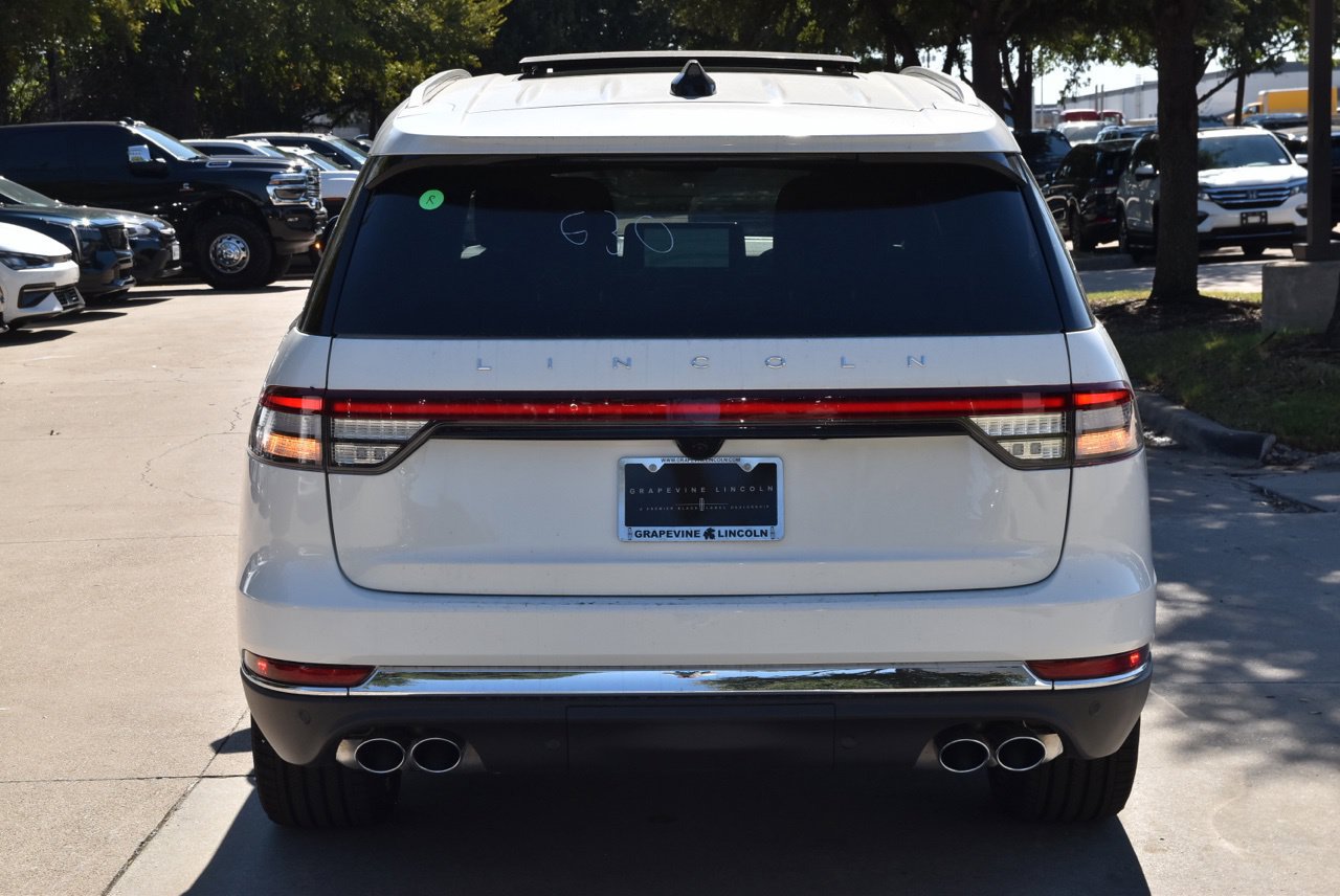 New 2027 Lincoln Aviator Reserve AWD/4WD image 8