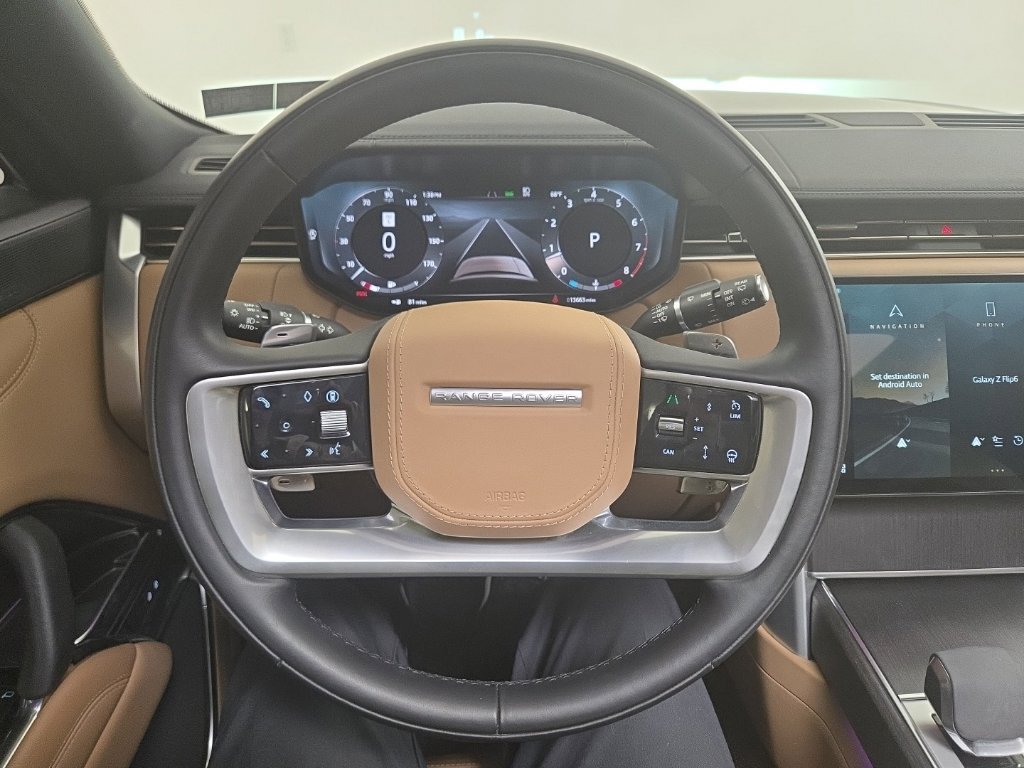 Certified 2025 Land Rover Range Rover SE AWD/4WD image 9
