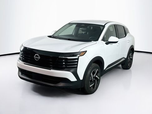 Used 2025 Nissan Kicks SV FWD image 3
