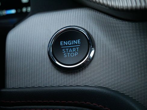 Used 2025 Ford Explorer Active image 31