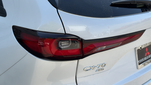 Used 2025 MAZDA CX-70 3.3 Turbo w/ Preferred Package AWD/4WD image 37
