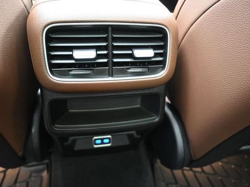 Used 2025 Mercedes-Benz GLE 450e 4MATIC image 18