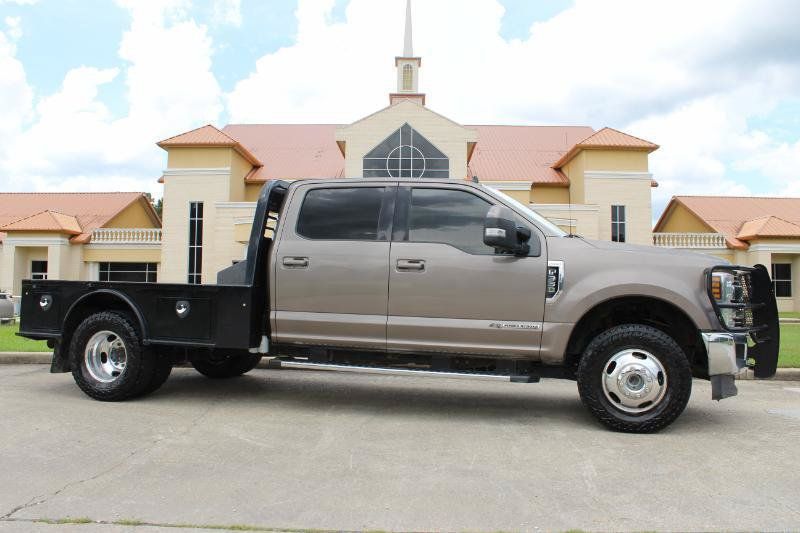 Used 2019 Ford F350 Lariat w/ Lariat Value Package AWD/4WD image 3