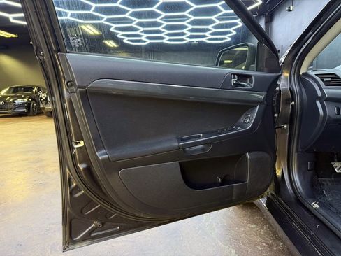 Used 2008 Mitsubishi Lancer Evolution GSR image 12