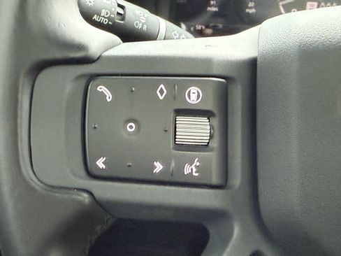 Used 2024 Land Rover Defender 130 X-Dynamic SE image 24