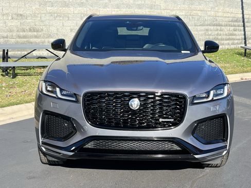 Certified 2025 Jaguar F-PACE R-Dynamic S image 10