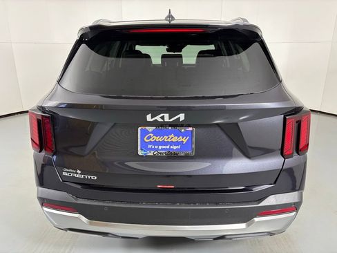 New 2026 Kia Sorento S w/ S Panoramic Sunroof Package image 7