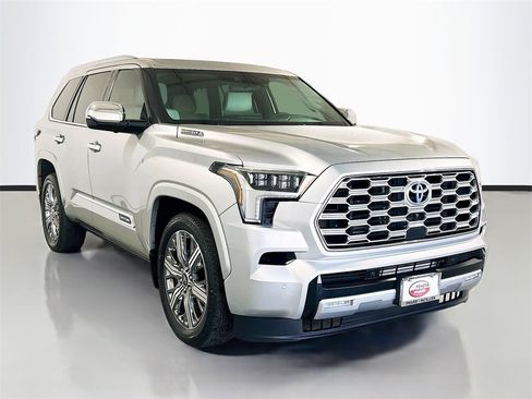 Used 2023 Toyota Sequoia Capstone image 3
