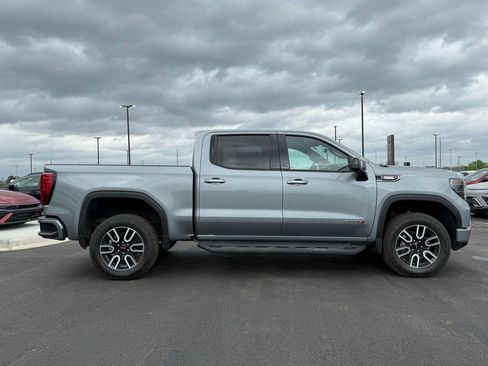 Used 2026 GMC Sierra 1500 AT4 w/ AT4 Premium Package AWD/4WD image 4