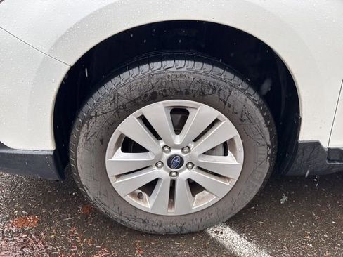 Used 2015 Subaru Outback 2.5i Premium image 21