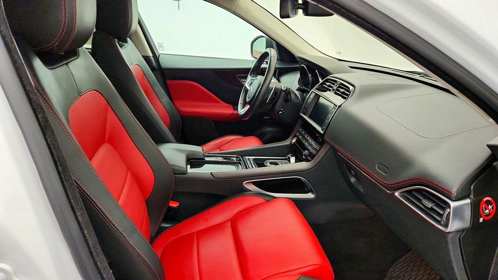Used 2018 Jaguar F-PACE R-Sport AWD/4WD image 24