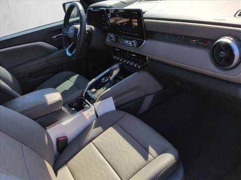 Used 2025 Chevrolet Colorado ZR2 AWD/4WD image 28