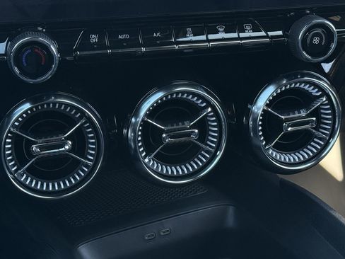 New 2026 Chevrolet Blazer EV LT w/ Super Cruise Package FWD image 18