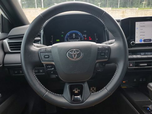 Certified 2025 Toyota Camry SE w/ Convenience Package FWD image 17