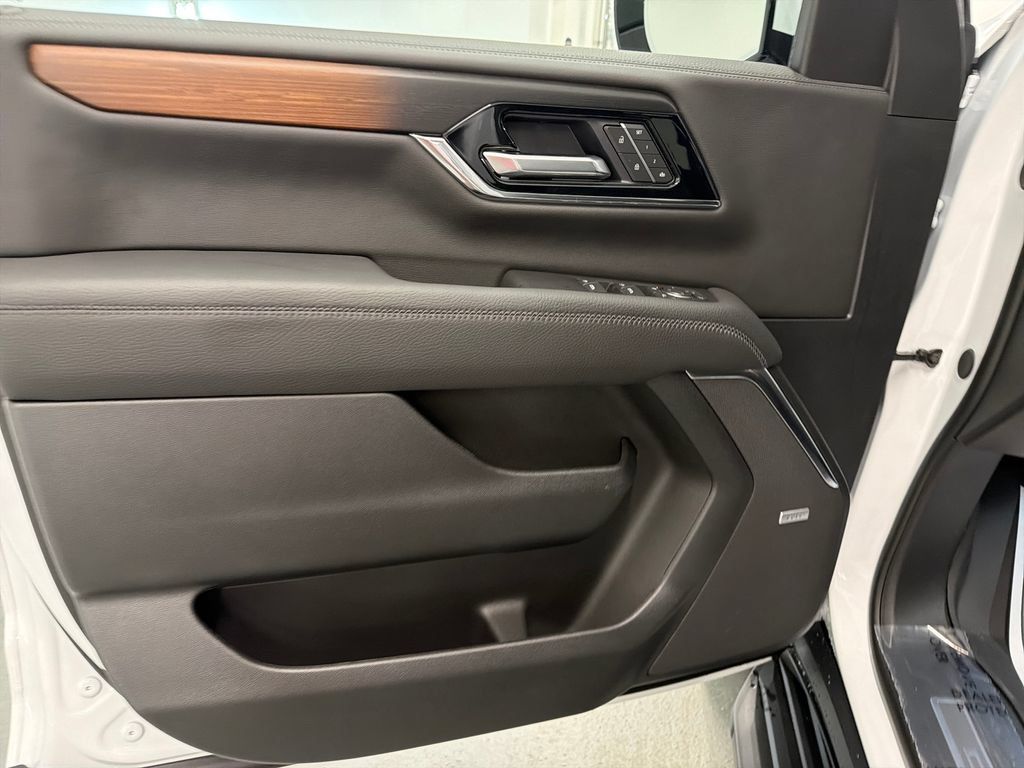 New 2026 GMC Yukon Denali w/ Advanced Technology Package RWD image 11