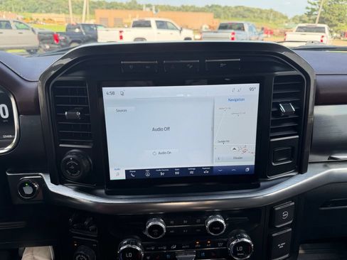 Used 2021 Ford F150 Lariat w/ Equipment Group 502A High AWD/4WD image 32
