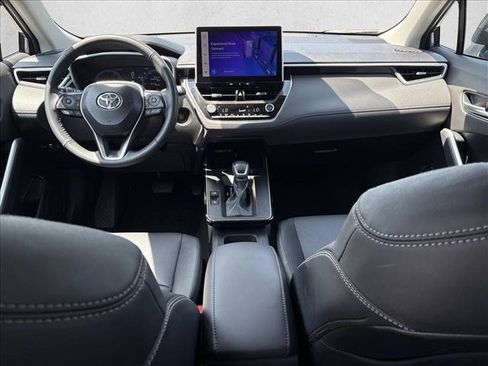 Certified 2026 Toyota Corolla Cross XLE FWD image 23