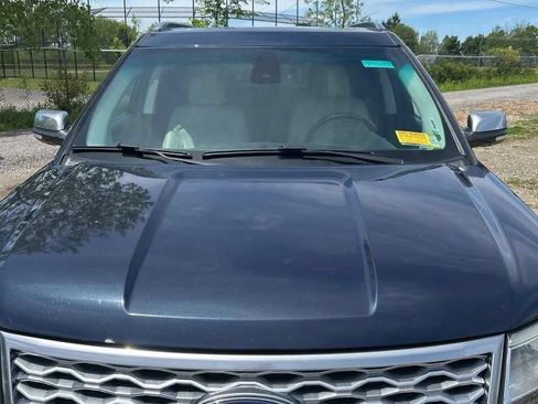Used 2017 Ford Explorer Platinum AWD/4WD image 13