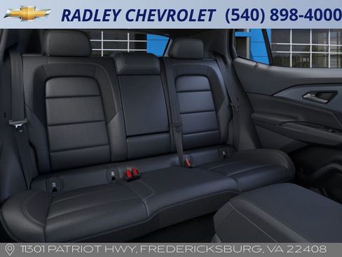 New 2025 Chevrolet Equinox EV LT w/ Convenience Package II image 17