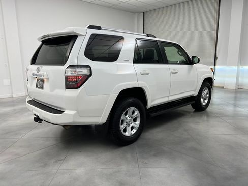 Used 2021 Toyota 4Runner SR5 Premium image 7
