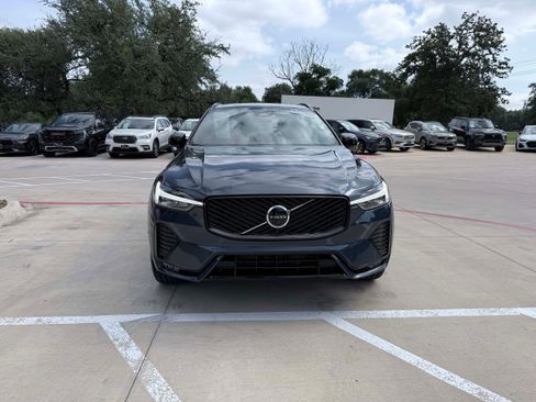 Certified 2026 Volvo XC60 B5 Plus AWD/4WD image 9