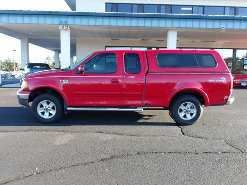 Used 2003 Ford F150 Lariat image 2