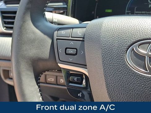 Used 2025 Toyota Camry SE w/ Convenience Package AWD/4WD image 7