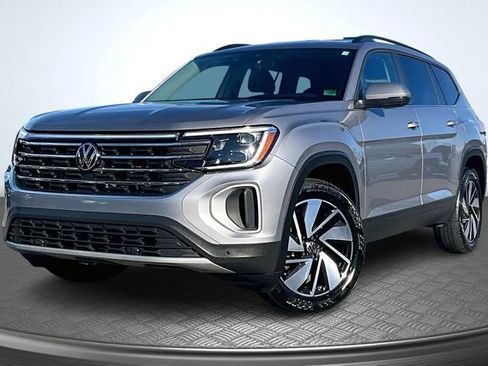 Used 2025 Volkswagen Atlas SE image 1