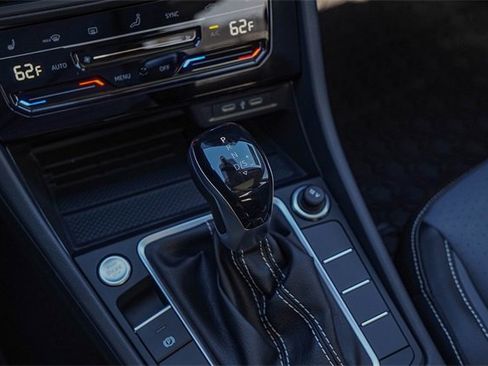 New 2026 Volkswagen Jetta SE image 14