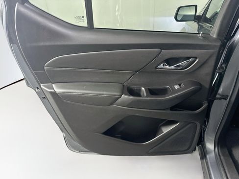 Used 2019 Chevrolet Traverse LS FWD image 24