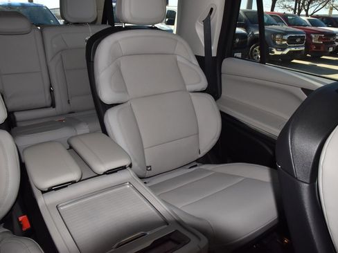 New 2025 Lincoln Navigator L Reserve image 23