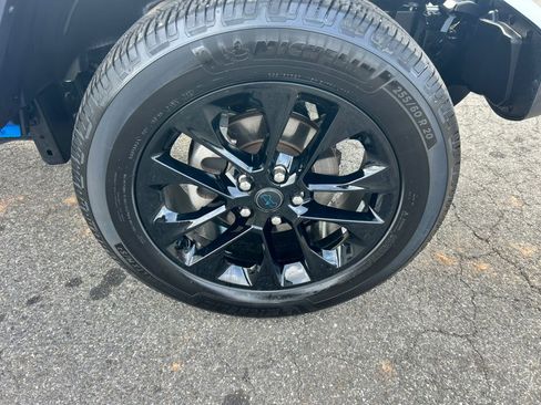 Used 2024 Jeep Wrangler Sahara image 14