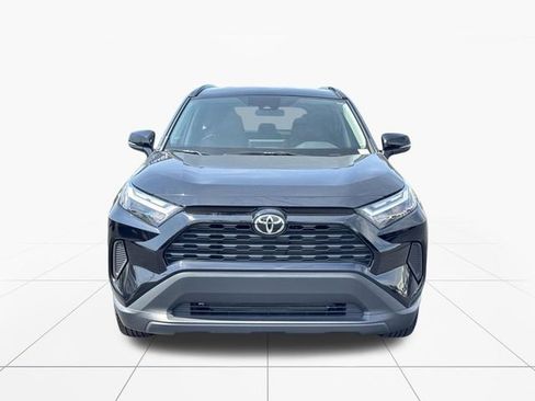 Used 2025 Toyota RAV4 XLE w/ Weather Package FWD image 9